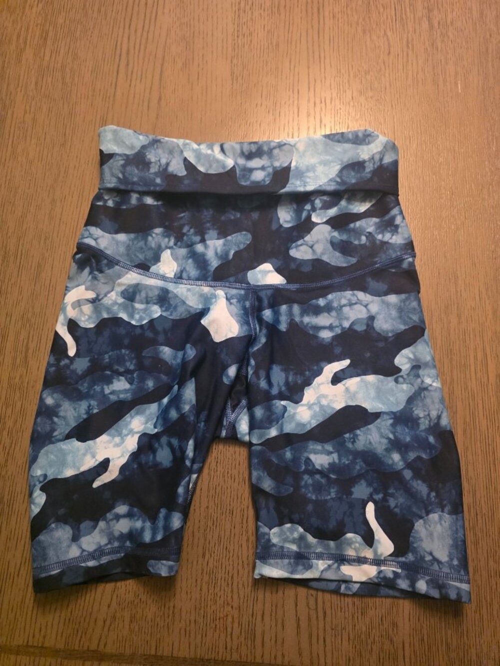 Old Navy Powersoft Maternity Blue Camo Bike shorts S - Post Partum